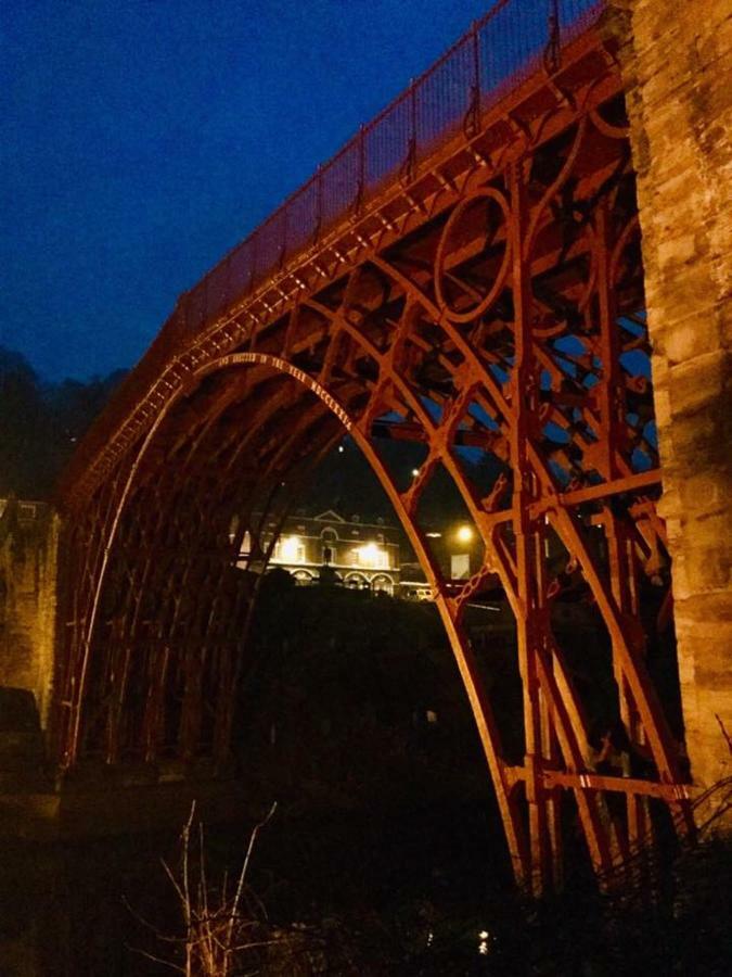 Ironbridge Lodge Lodge *